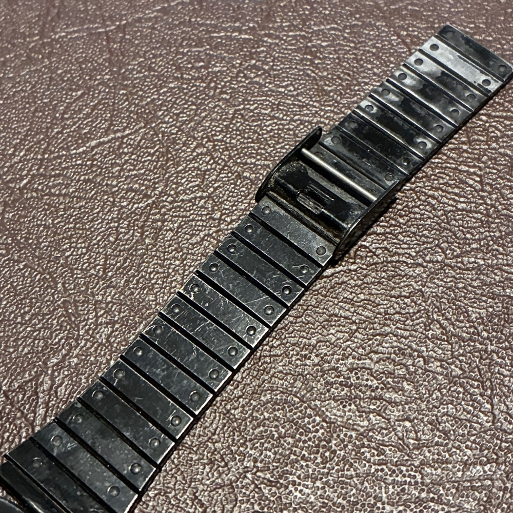 Women's Black and Gold Quartz Watch - Picture 6 of 15